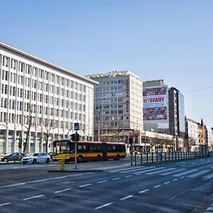 Apart Otel Level, Varşova