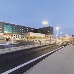 4* Hotel Courtyard By Marriott Airport